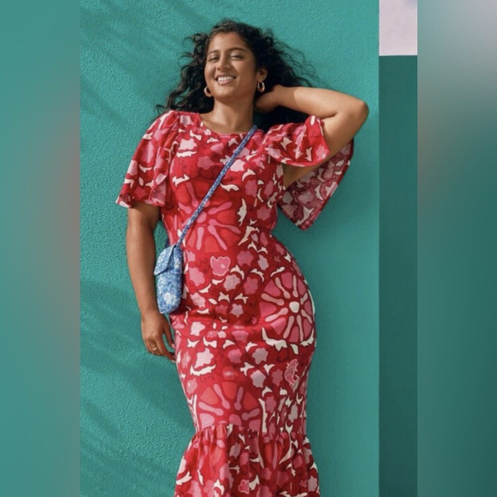 Zinnia Floral Print Bell Sleeve Midi Dress